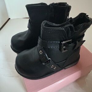 Chic Black Kids Boots with Buckle Detail NIB